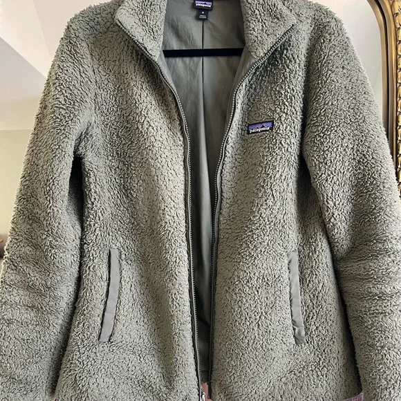 Patagonia Green Teddy Jacket with High Collar - Picture 12 of 15